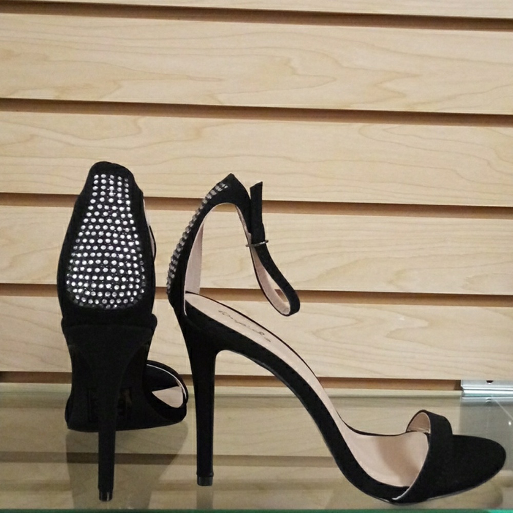 🆕 Sandal Heels - Picture 2 of 6